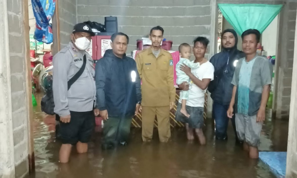 Polsek Sungai Raya Waspada Banjir ROB..!!!