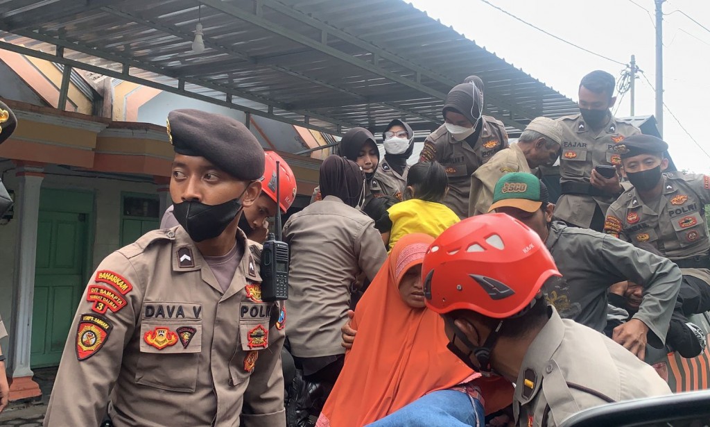 Polri Gelar Operasi Kemanusiaan Aman Nusa II Tanggulangi Erupsi Gunung Semeru