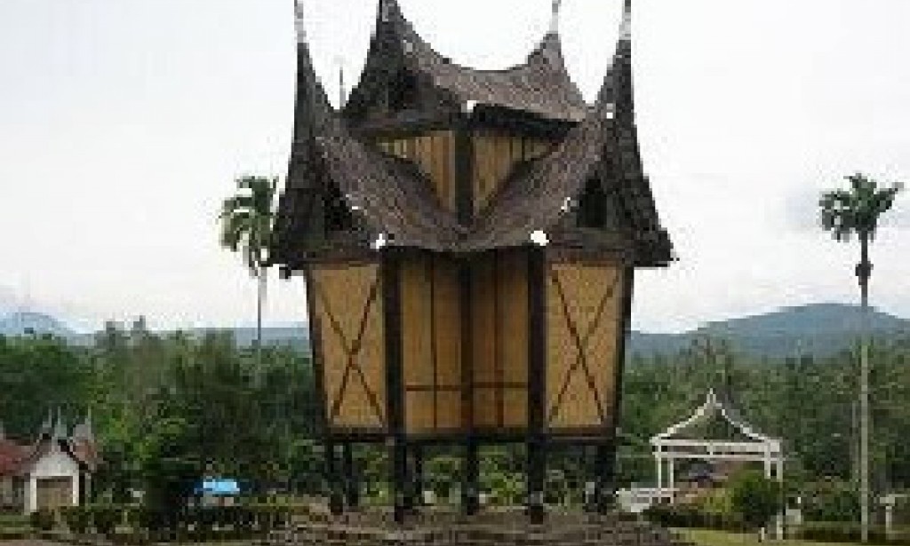 Nama Macam Macam Rangkiang Rumah Gadang Minangkabau