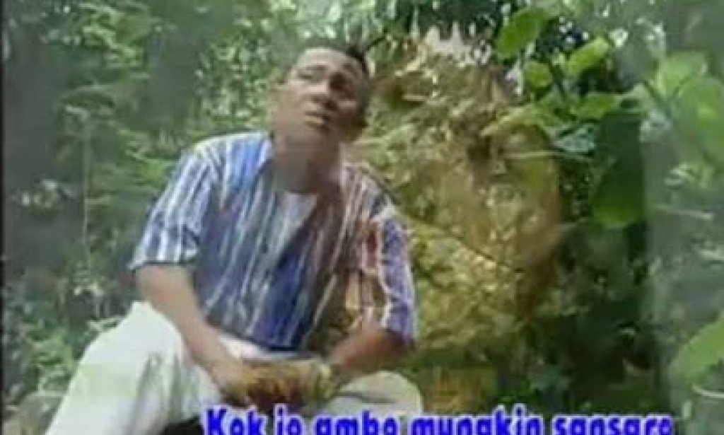 Biografi Maestro Penyanyi Minang nan Legendaris, Zalmon