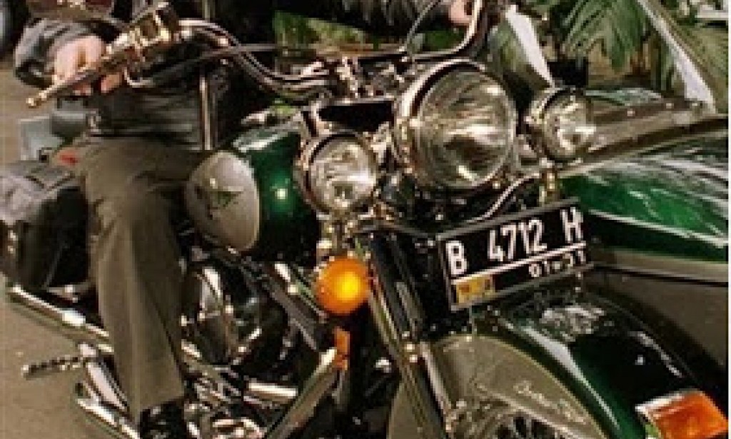 Galeri Foto Para Presiden Indonesia Mengendarai Motor