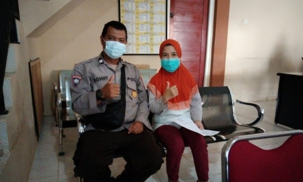 BHABINKAMTIBMAS DESA KAPUR SOSIALISASIKAN PROKES DENGAN 3M