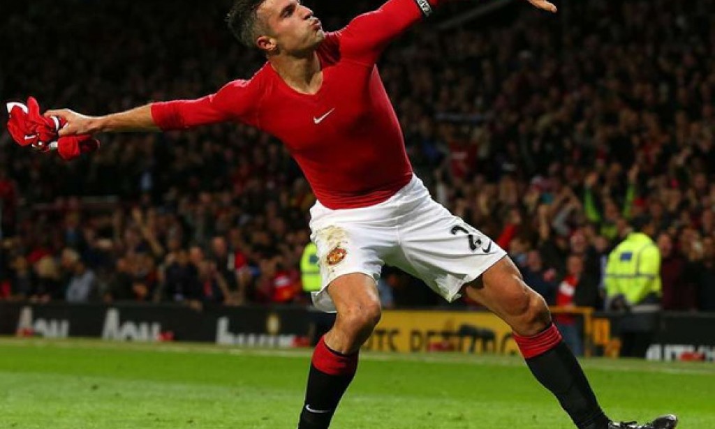 Mengapa Selebrasi Gol Membuka Baju Dilarang dalam sepak bola?﻿