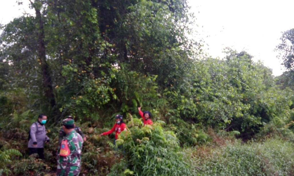 Bhabinkamtibmas dan Babinsa Patroli Pengendalian Kebakaran Hutan Dan Lahan BPHP Wilayah VIII Pontianak Kecamatan Sungai Raya Kabupaten Kubu Raya