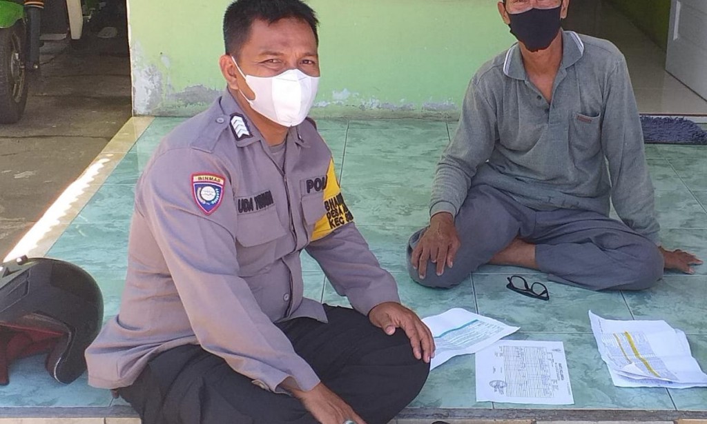 Sambangi Warga Binanaan Bripka Uda Yufiandi Ajak Warga Untuk Taati Protokol Kesehatan