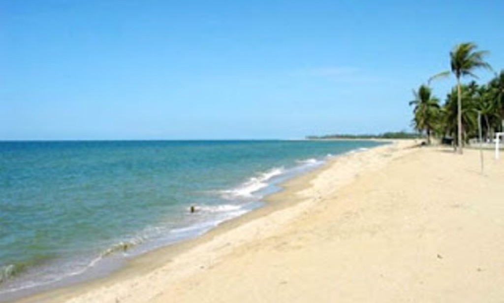 Menikmati Pesona Keindahan Wisata Pantai ( Sendang Sikucing ) di Rowosari Kendal Jawa Tengah - ckZink