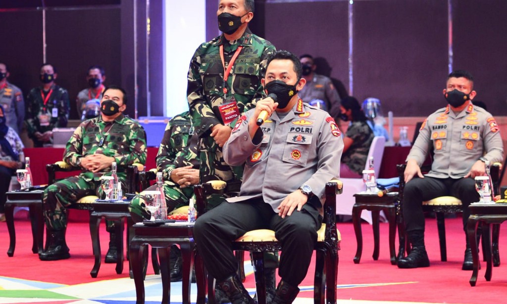 Kapolri Tekankan TNI-Polri Terus Bersinergi Wujudkan Target Vaksinasi Presiden Jokowi