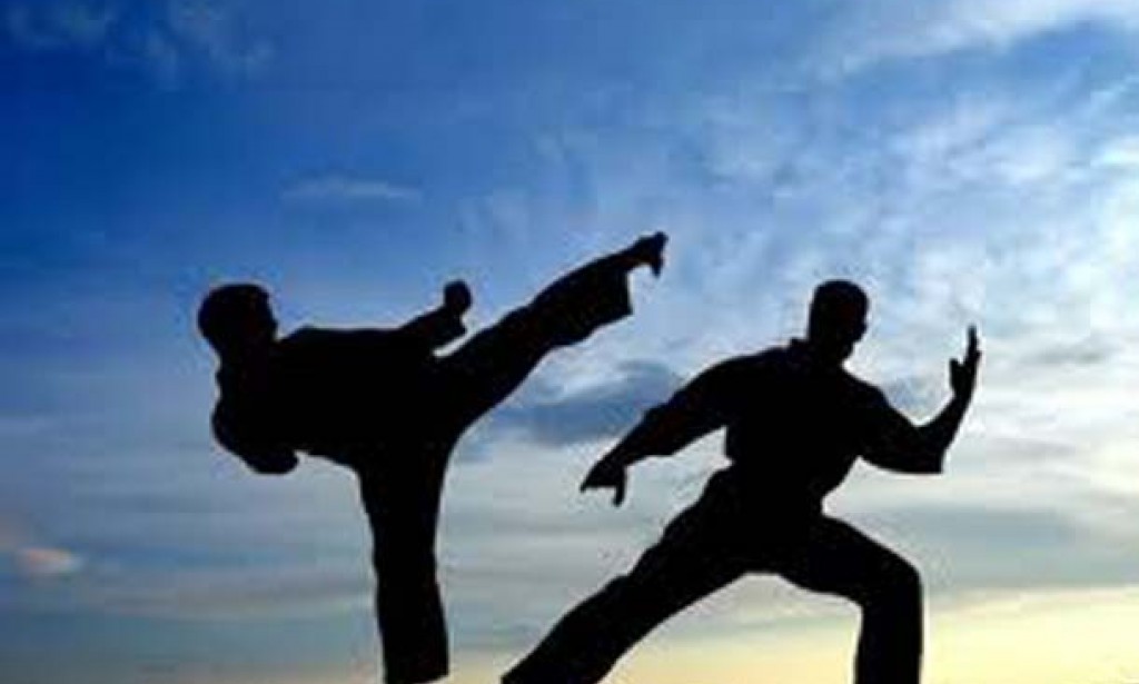 Cara Melatih Tendangan dan Pukulan dalam Olahraga Pencak Silat