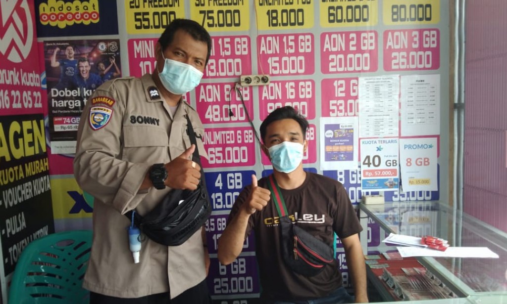 Sambang Bhabinkamtibmas Lakukan Himbauan Prokes Covid-19 Kepada Masyarakat