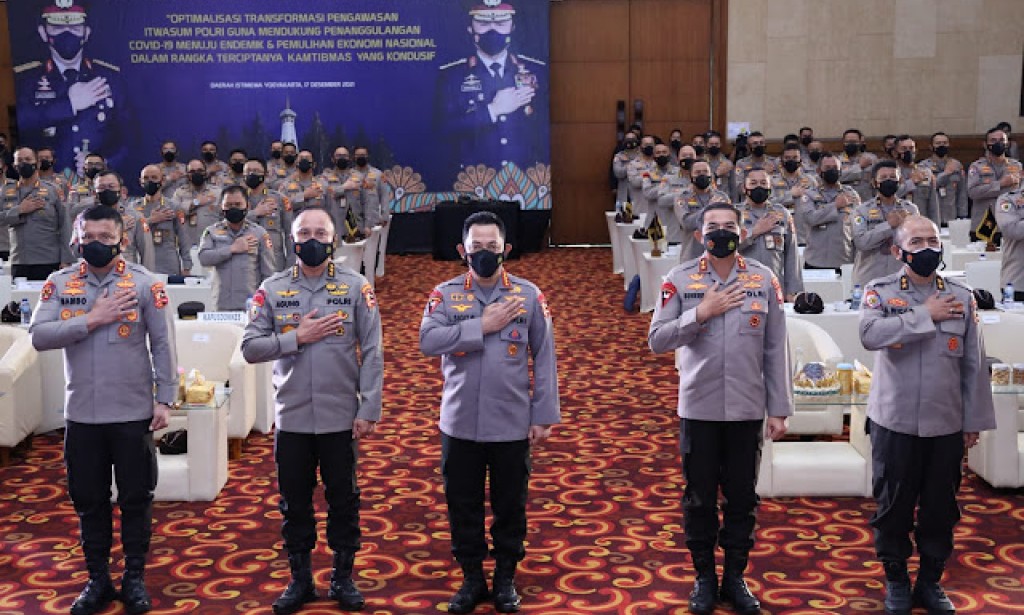 Kapolri Tekankan Itwasum Polri Harus Jadi Wasit Tegas yang Tak Ragu Keluarkan Kartu Merah