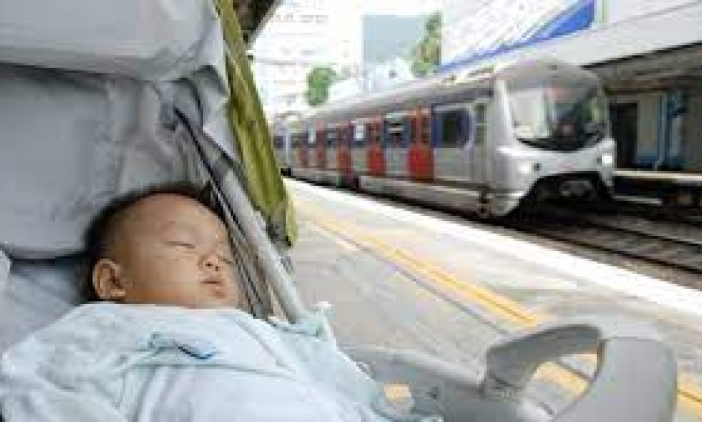 Mudik lebaran! tips membawa balita dalam kereta api